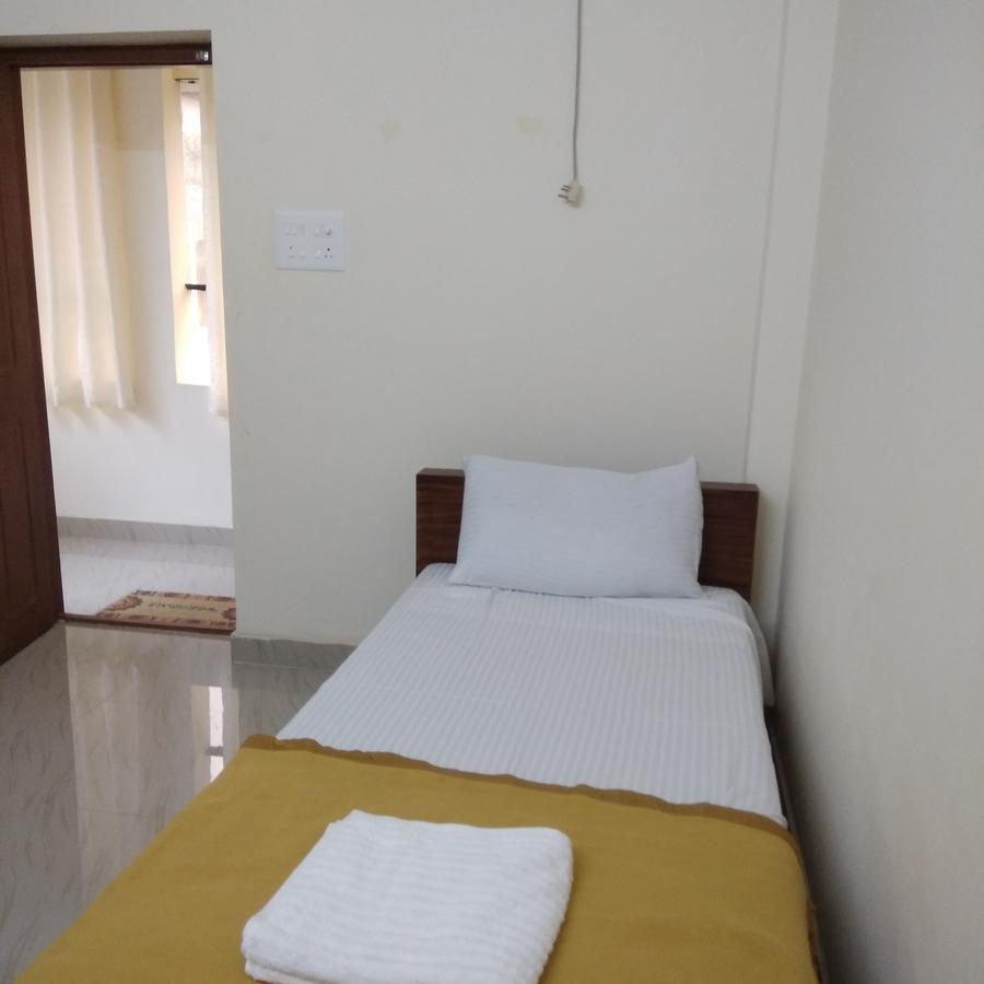 Manjira Lodge Guruvāyūr Exteriör bild