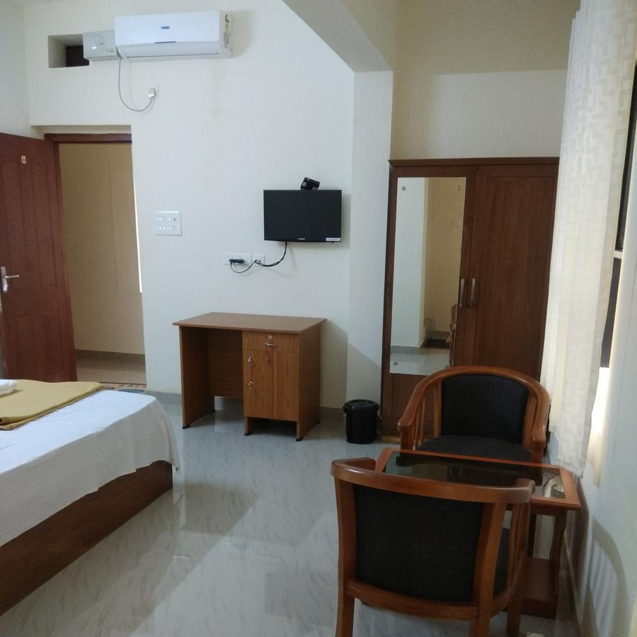Manjira Lodge Guruvāyūr Exteriör bild