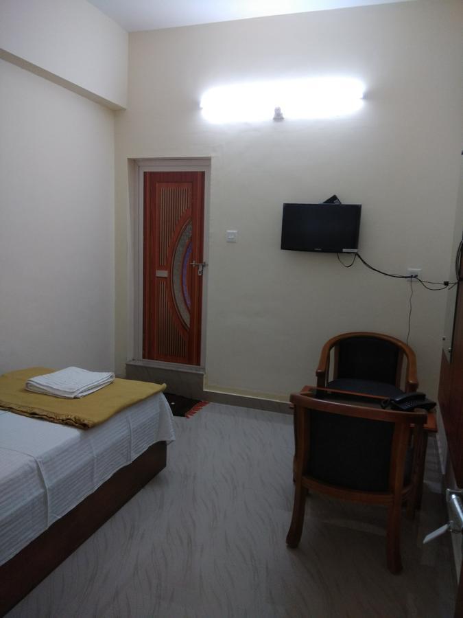 Manjira Lodge Guruvāyūr Exteriör bild