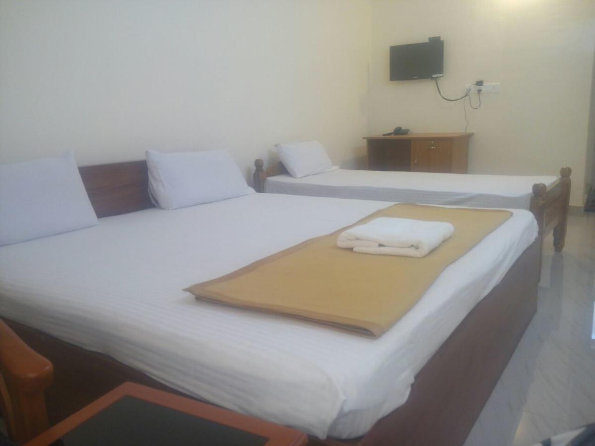 Manjira Lodge Guruvāyūr Exteriör bild